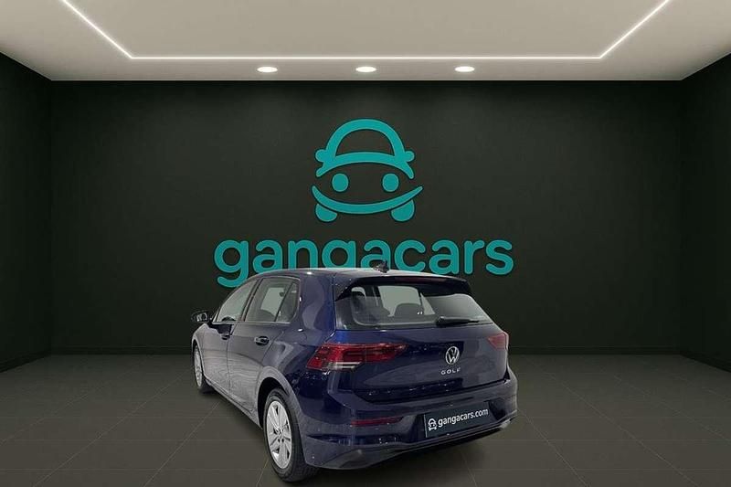 Usado VW Golf VIII Life 111 CV (81 kW) 2021 Azul Familiar