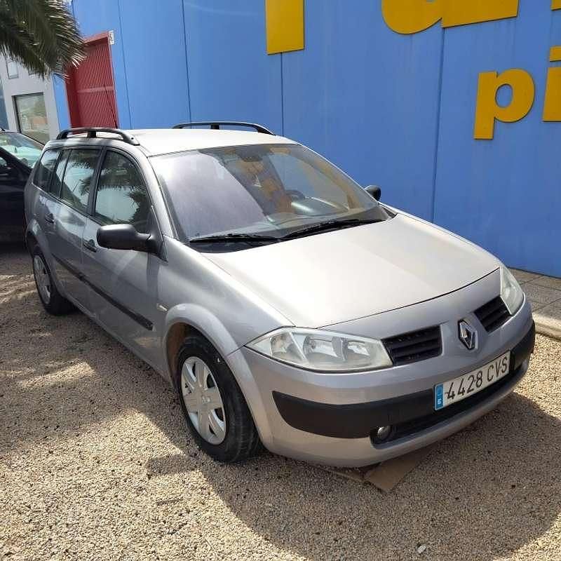 Usado Renault Mégane GrandTour Authentique 101 CV (74 kW) 2004 Gris Familiar