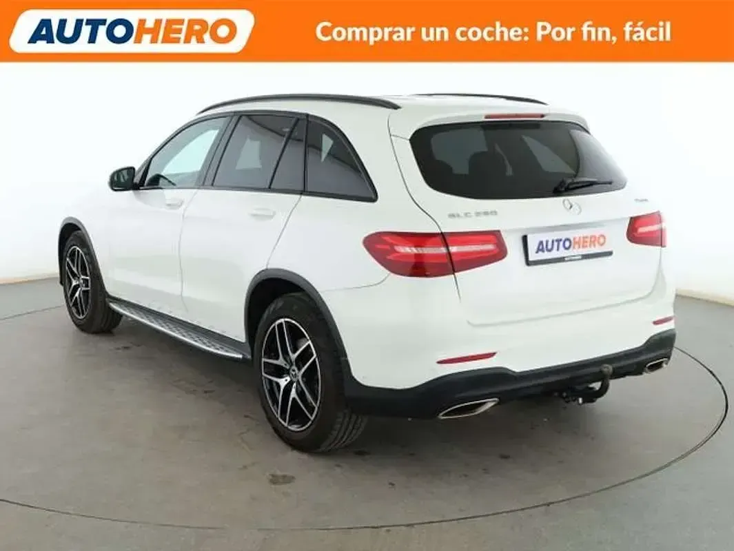 Usado Mercedes GLC250 AMG line 211 CV (155 kW) 2018 Gris SUV