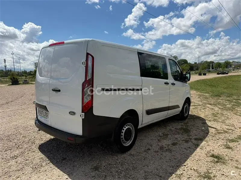 Usado Ford Transit Custom Nugget 130 CV (95 kW) 2021 Blanco Familiar