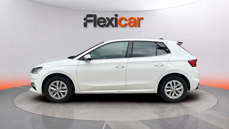 Usado Skoda Fabia Selection 95 CV (69 kW) 2024 Blanco Utilitario