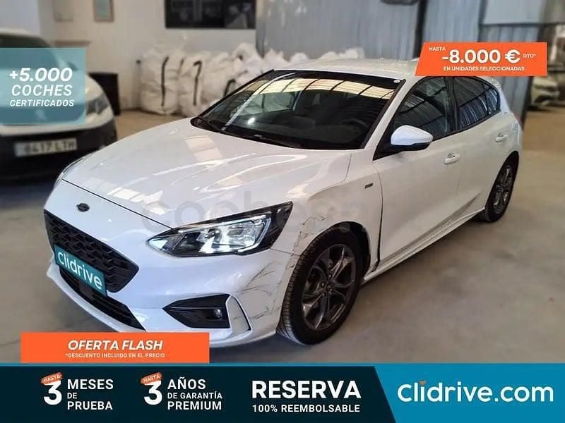 Usado Ford Focus Trend 125 CV (91 kW) 2021 Blanco Berlina