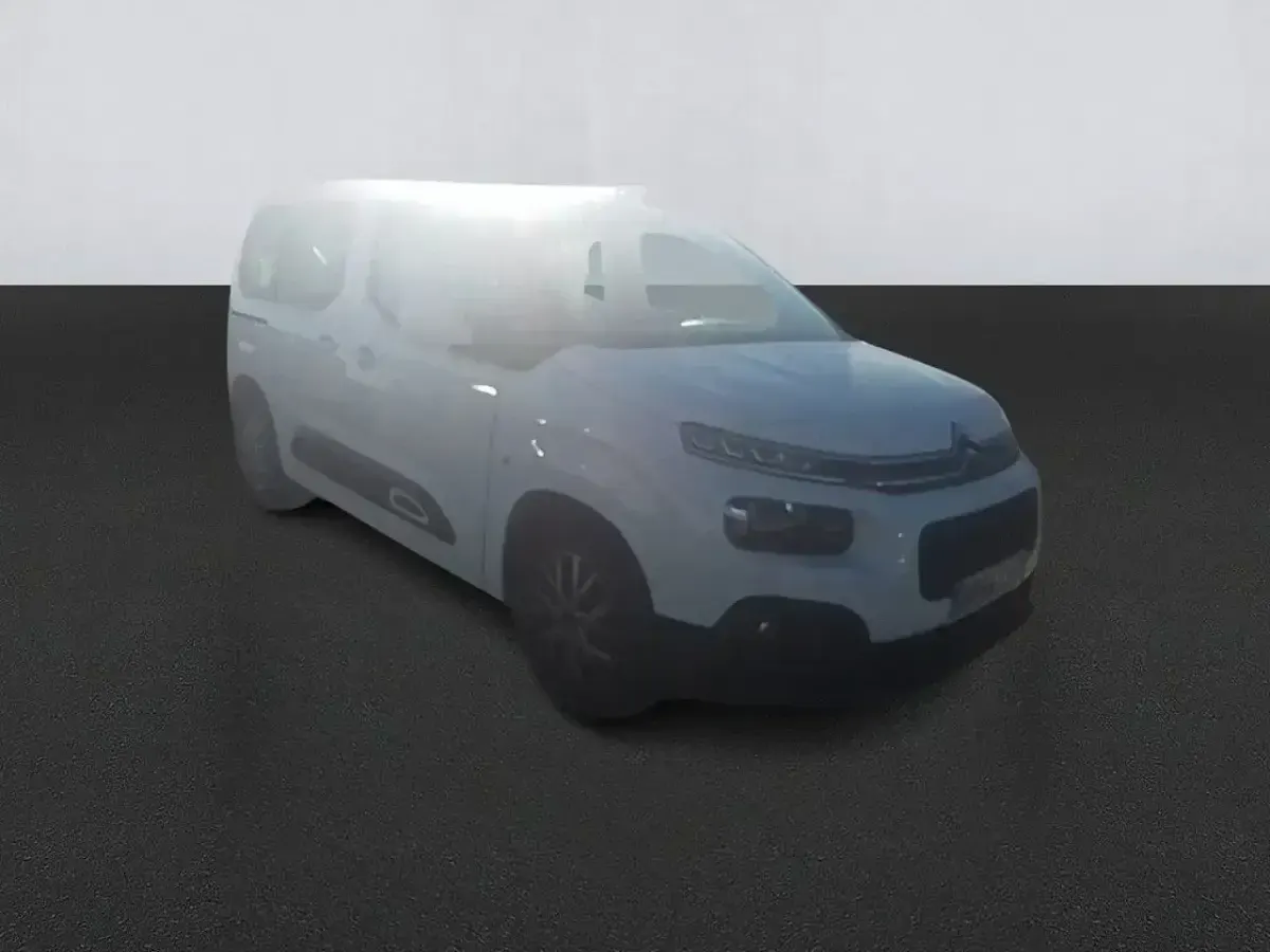 Usado Citroën Berlingo Feel 102 CV (75 kW) 2020 Blanco Monovolumen