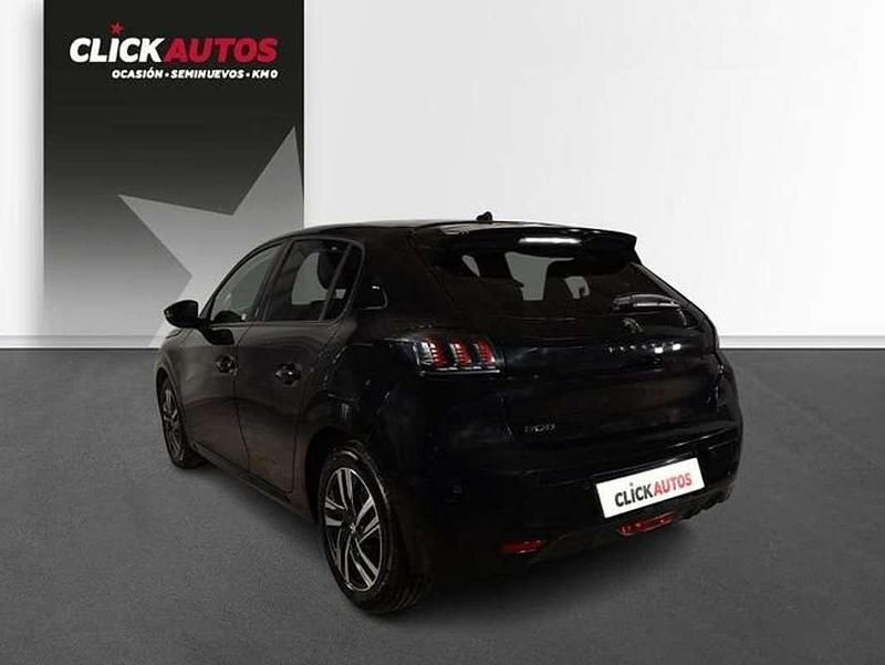 Usado Peugeot 208 Allure 101 CV (74 kW) 2023 Negro Utilitario