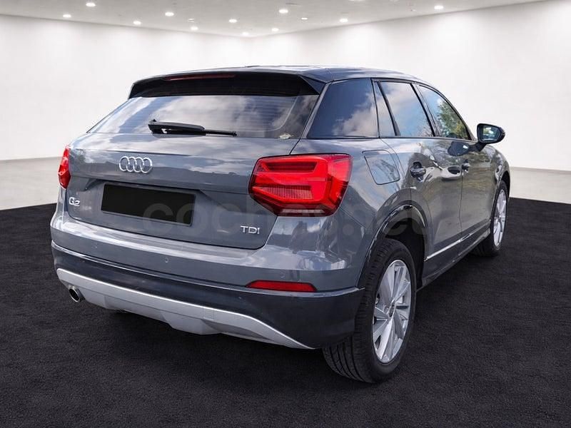 Usado Audi Q2 Design 116 CV (85 kW) 2018 Gris / plata SUV