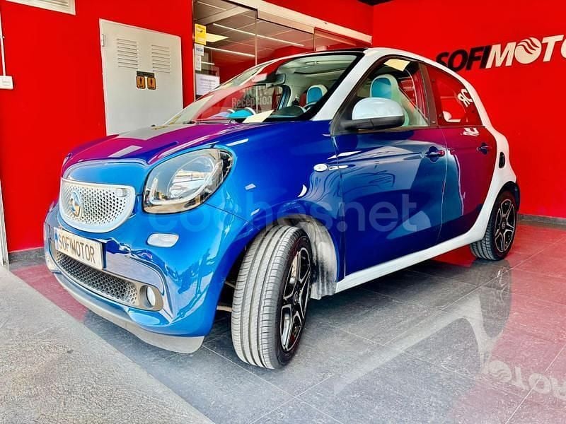 Usado Smart ForFour Passion 90 CV (66 kW) 2015 Azul Utilitario