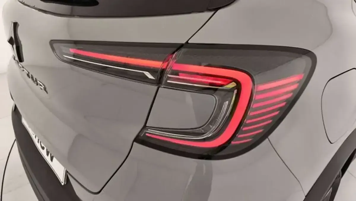 Usado Renault Captur Techno 101 CV (74 kW) 2025 Gris SUV