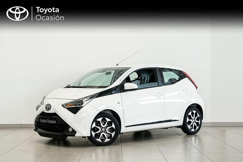 Blanco Usado 2021 Toyota Aygo X-play Utilitario | 11.450 € (Precio justo) - Imagen 1/4