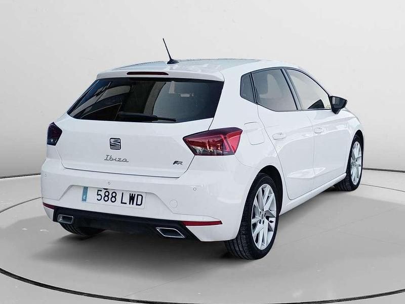 Usado Seat Ibiza FR 111 CV (81 kW) 2022 Blanco Utilitario