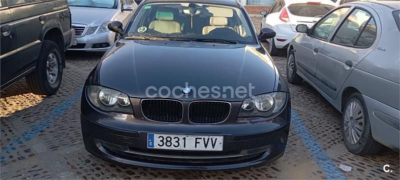 Negro Usado 2007 BMW 118 Utilitario | 4800 € (Buen precio) - Imagen 1/4