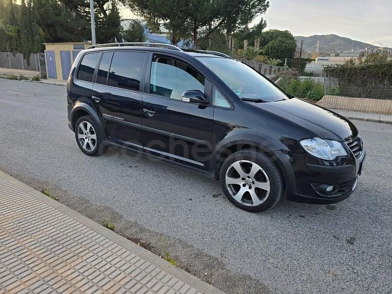 Usado VW Touran Edition 105 CV (77 kW) 2008 Negro Monovolumen