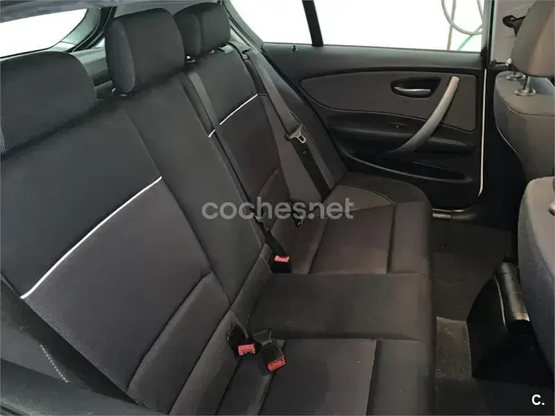 Usado BMW 118 143 CV (105 kW) 2009 Blanco Utilitario