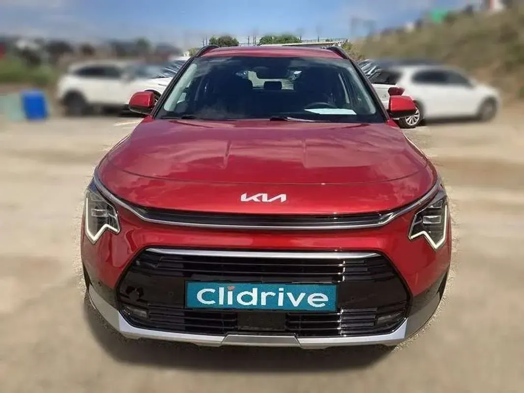 Usado Kia Niro 105 CV (77 kW) 2023 Rojo SUV
