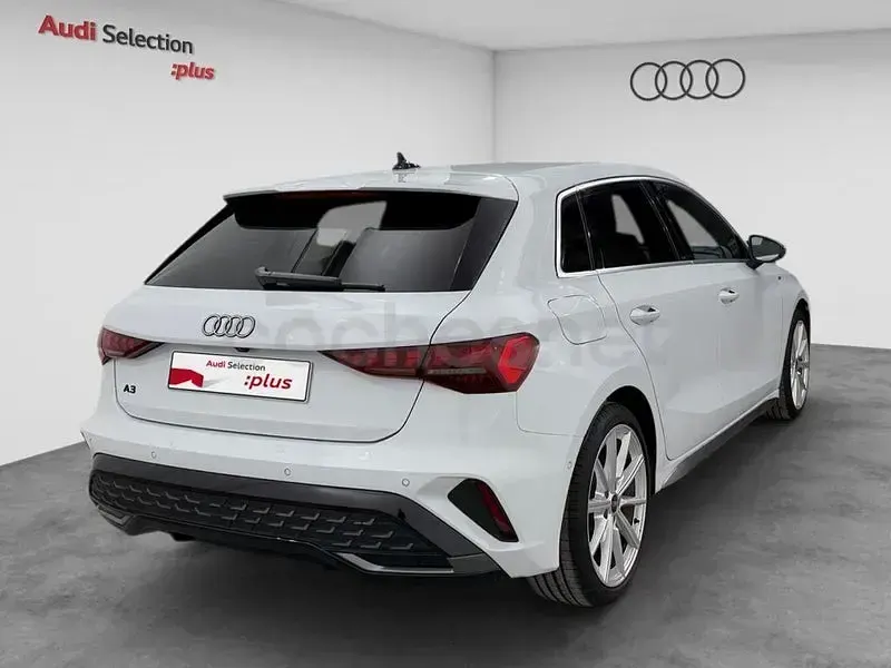 Usado Audi A3 S-Line 150 CV (110 kW) 2025 Blanco Berlina