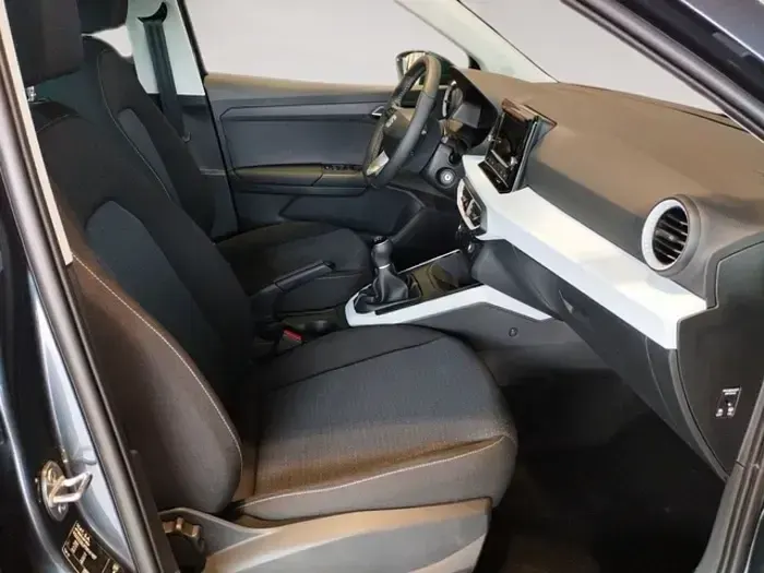 Nuevo Seat Arona Style 115 CV (84 kW) 2026 Gris SUV