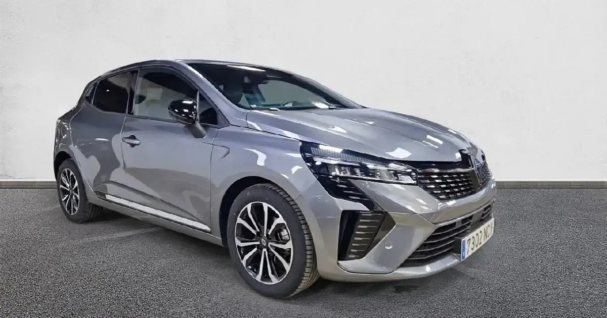 Usado Renault Clio Techno 90 CV (66 kW) 2025 Utilitario