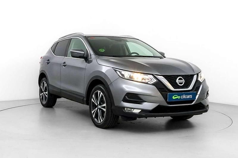 Usado Nissan Qashqai Acenta 140 CV (102 kW) 2021 Gris SUV