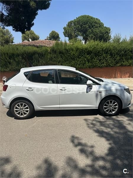 Blanco Usado 2016 Seat Ibiza CONNECT Berlina | 8500 € (Precio justo) - Imagen 1/4