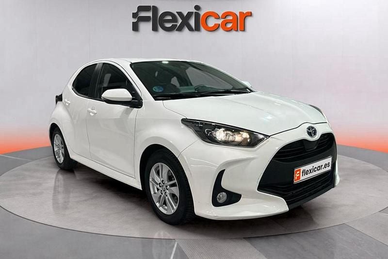Blanco Usado 2022 Toyota Yaris Hybrid Business Edition Berlina | 13.490 € (Super precio) - Imagen 1/4