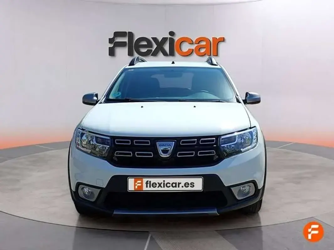 Usado Dacia Sandero Essentiel 73 CV (53 kW) 2019 Blanco Berlina