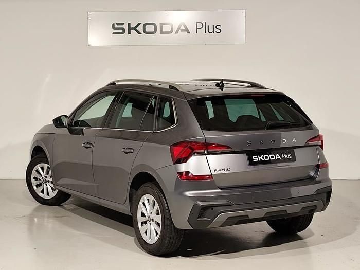 Usado Skoda Kamiq Selection 115 CV (84 kW) 2025 Gris SUV