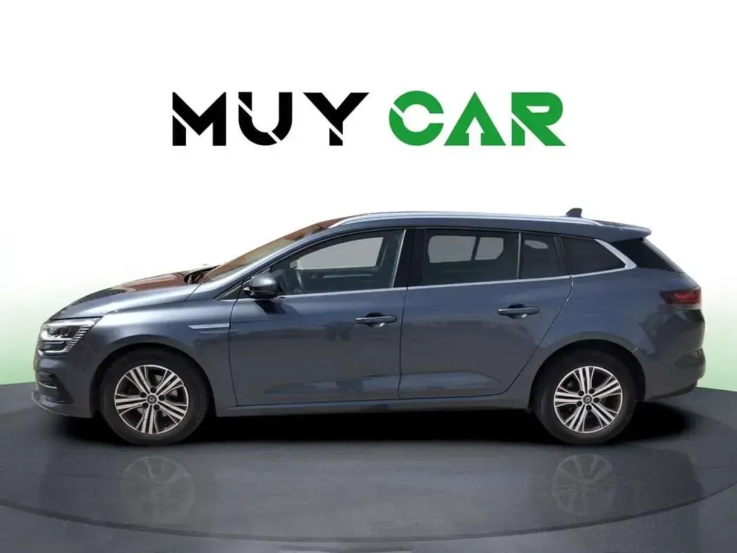 Usado Renault Mégane GrandTour R.S. 140 CV (102 kW) 2021 Gris Familiar