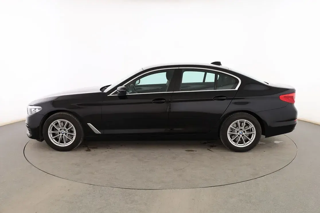 Usado BMW 520 Comfort Edition 190 CV (139 kW) 2018 Negro Berlina