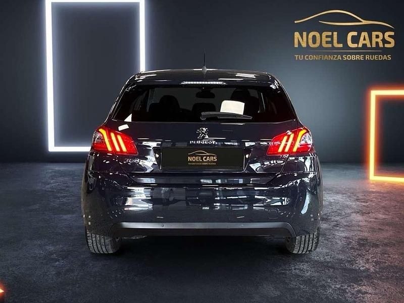 Usado Peugeot 308 Allure 109 CV (80 kW) 2018 Azul Utilitario