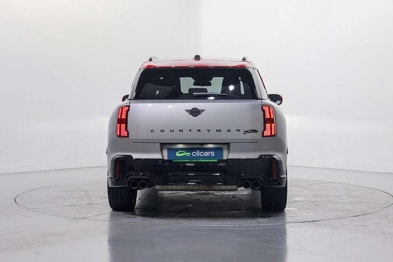 Usado Mini John Cooper Works 300 CV (220 kW) 2024 Plateado Utilitario