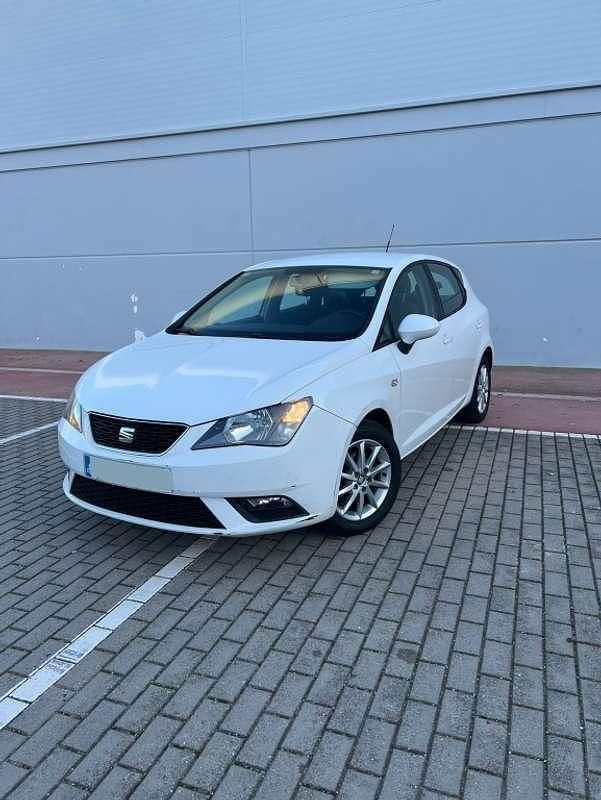Blanco Usado 2016 Seat Ibiza Style Utilitario | 7990 € (Precio justo) - Imagen 1/4