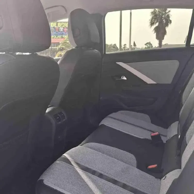 Usado Opel Astra Elegance 131 CV (96 kW) 2023 Utilitario