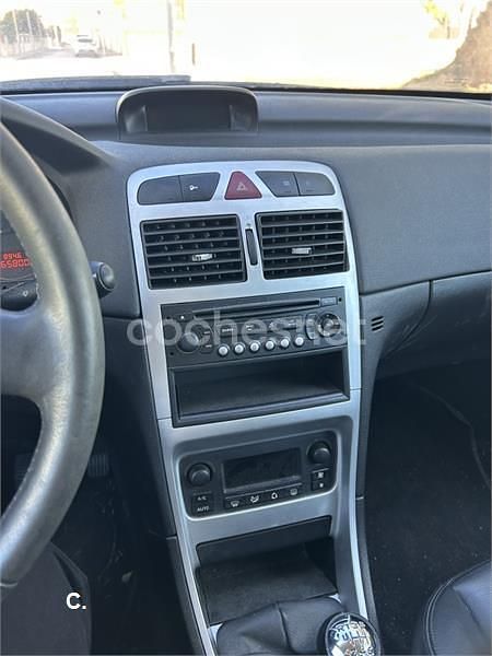 Usado Peugeot 307 110 CV (80 kW) 2003 Gris / plata Familiar