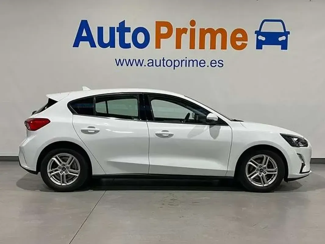 Usado Ford Focus Trend+ 120 CV (88 kW) 2020 Blanco Utilitario