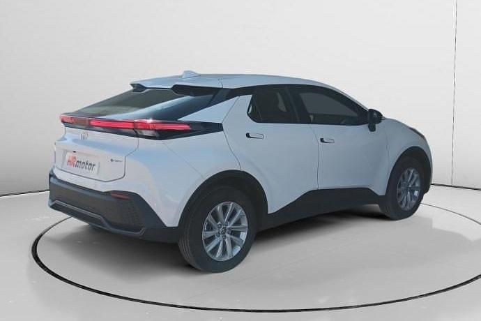 Usado Toyota C-HR Active 140 CV (102 kW) 2024 SUV
