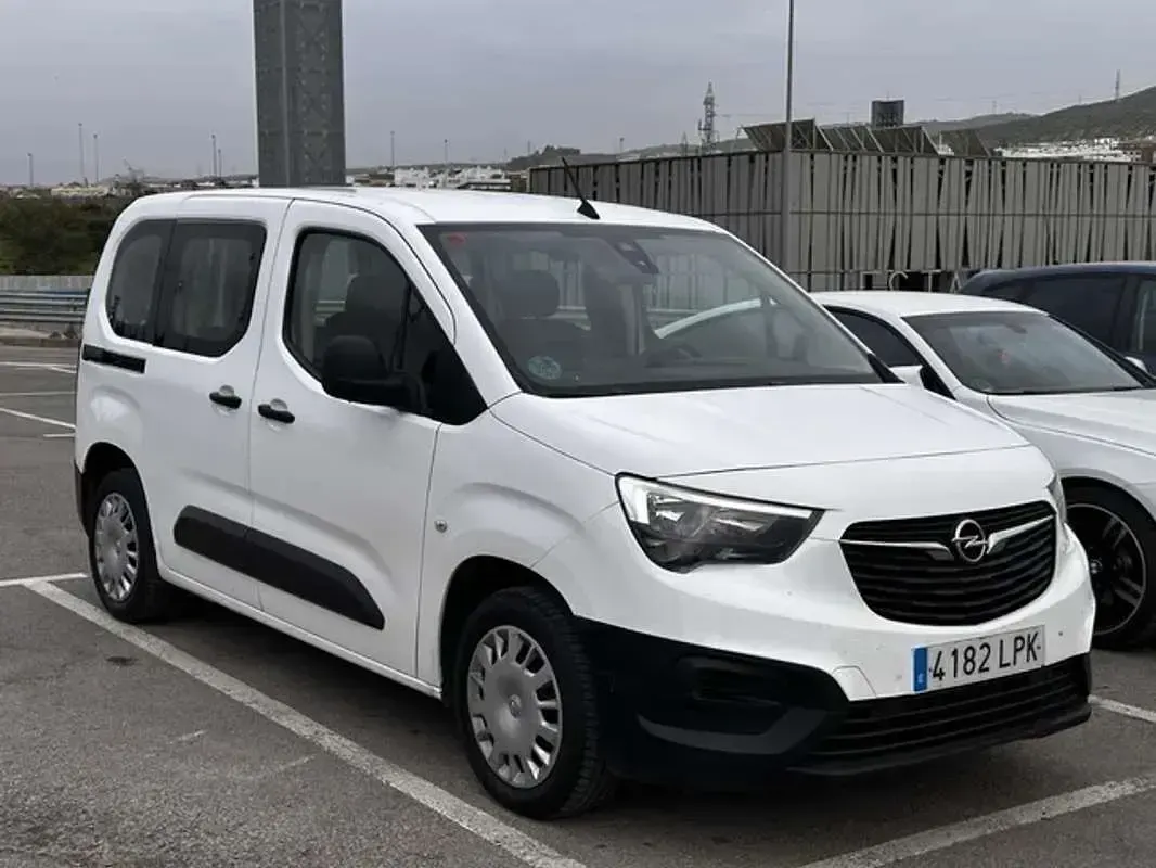 Usado Opel Combo S 99 CV (72 kW) 2021 Blanco Monovolumen