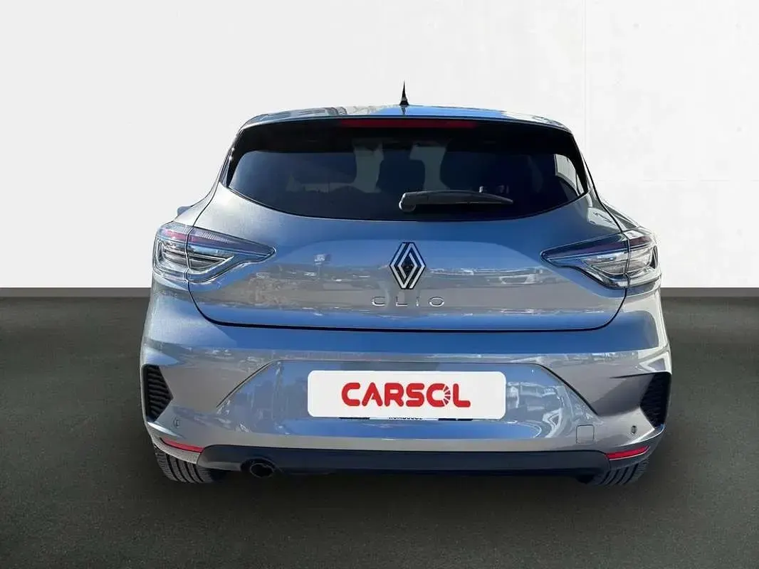 Usado Renault Clio Evolution 91 CV (66 kW) 2023 Gris Utilitario