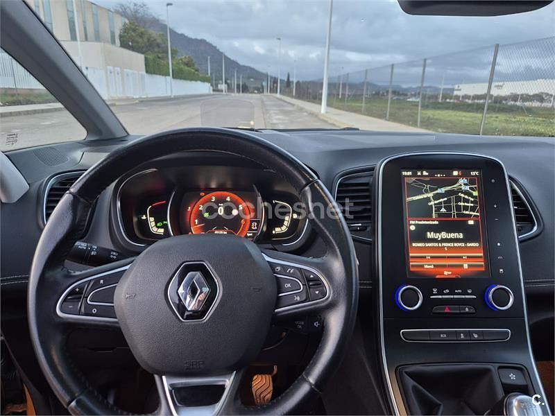 Usado Renault Scénic IV Zen 130 CV (95 kW) 2017 Amarillo Monovolumen