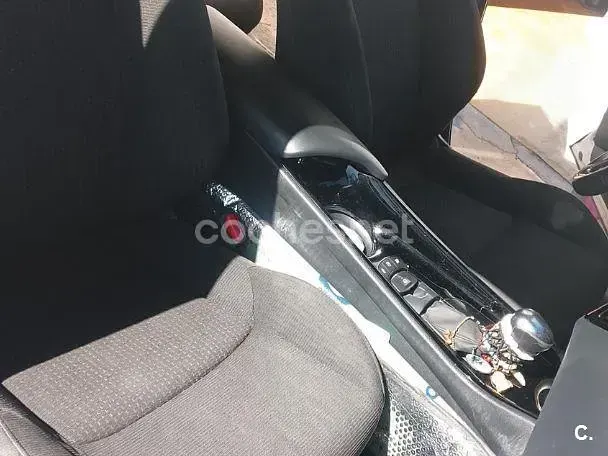 Usado Toyota C-HR Advance 122 CV (89 kW) 2019 Blanco SUV