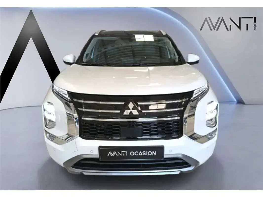 Usado Mitsubishi Outlander P-HEV 306 CV (225 kW) 2025 SUV