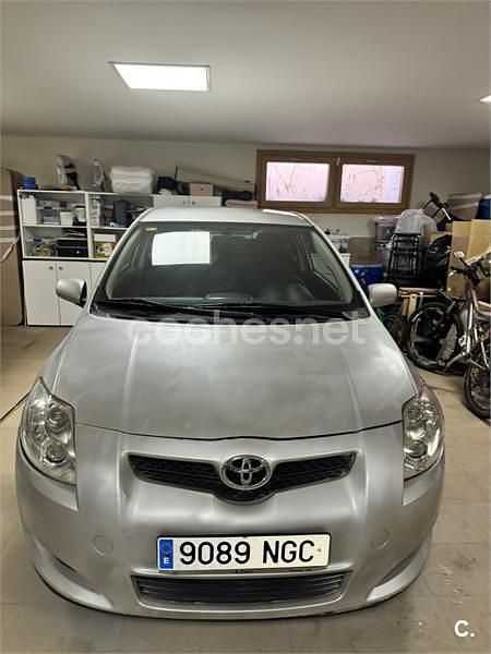 Usado Toyota Auris Luna 126 CV (92 kW) 2008 Gris / plata Berlina