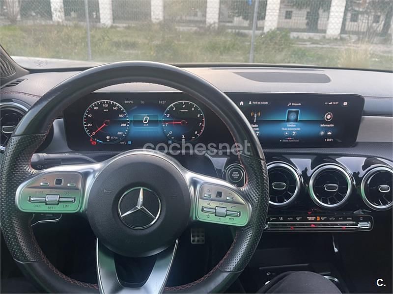 Usado Mercedes A200 163 CV (119 kW) 2021 Gris / plata Berlina