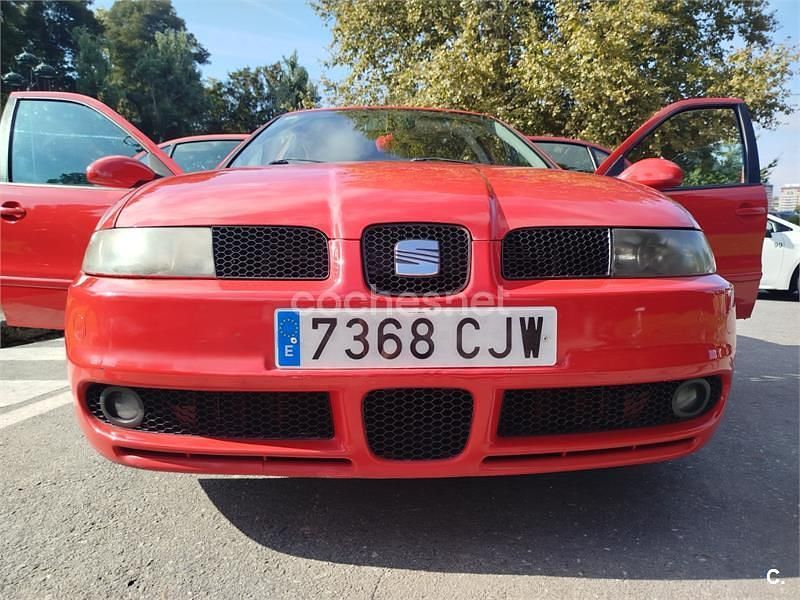 Rojo Usado 2003 Seat Leon FR Berlina | 4500 € (Precio justo) - Imagen 1/4