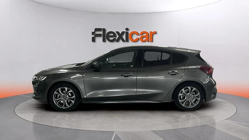 Usado Ford Focus ST-Line 125 CV (91 kW) 2023 Gris Berlina