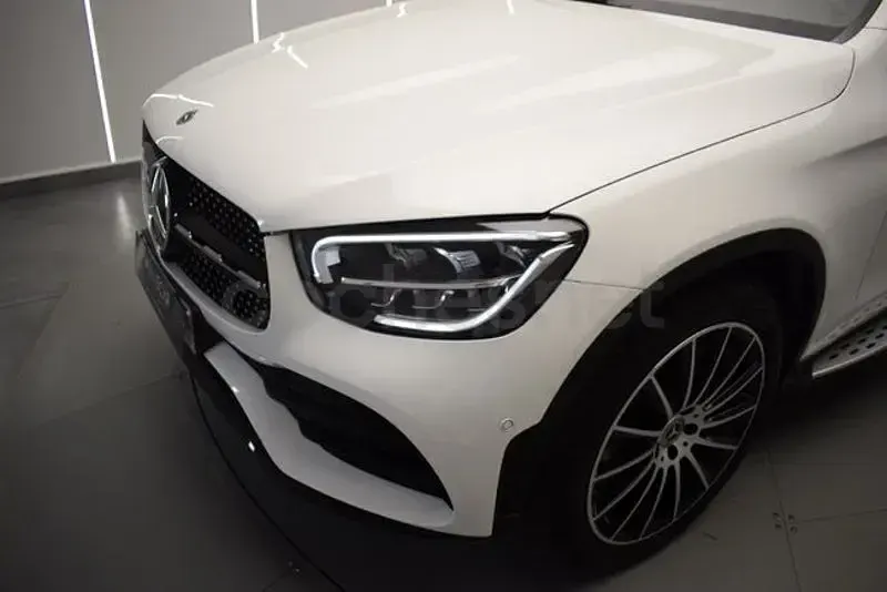 Usado Mercedes GLC220 194 CV (142 kW) 2022 Blanco SUV