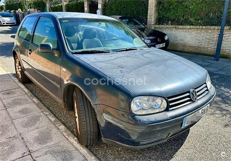 Usado VW Golf IV Conceptline 90 CV (66 kW) 2001 Azul Berlina