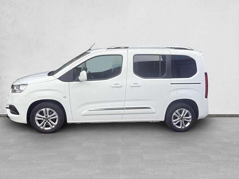 Usado Toyota Proace Active 131 CV (96 kW) 2021 Blanco Monovolumen