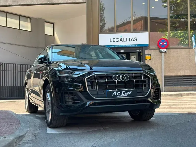 Usado Audi Q8 381 CV (280 kW) 2023 Negro SUV
