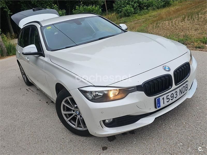 Usado BMW 318 136 CV (100 kW) 2015 Blanco Familiar