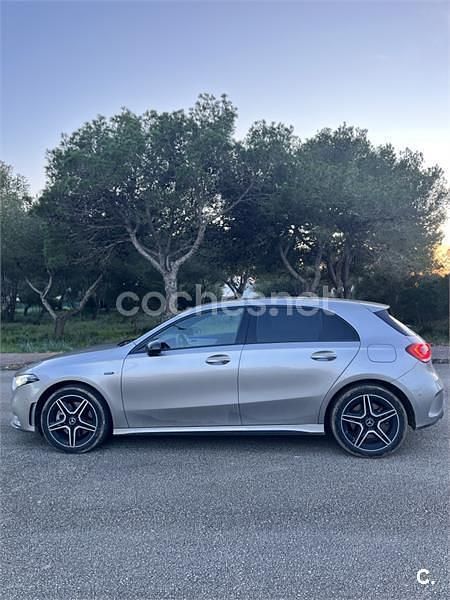Usado Mercedes A250 218 CV (160 kW) 2020 Gris / plata Berlina