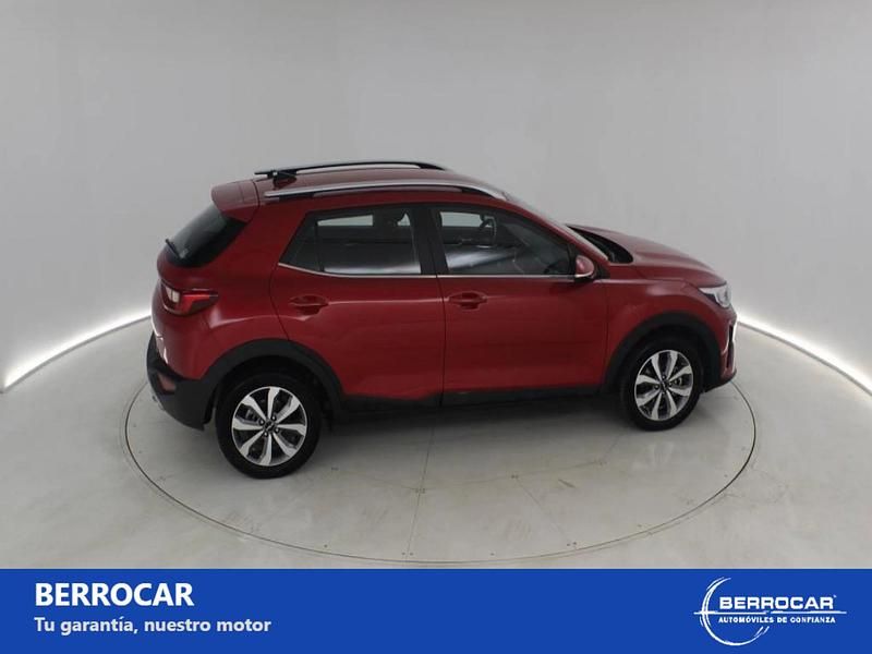 Usado Kia Stonic 84 CV (61 kW) 2024 Rojo SUV